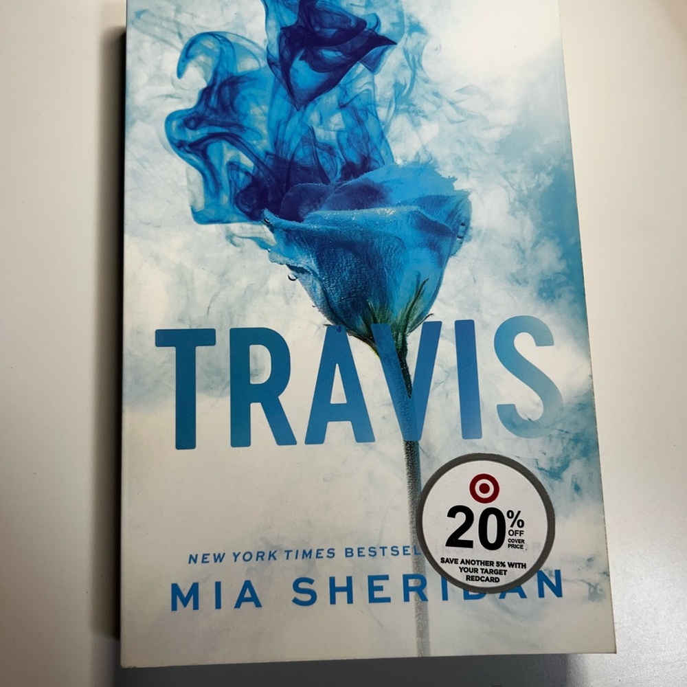 Travis by Mia Sheridan Book pre-owned paperback